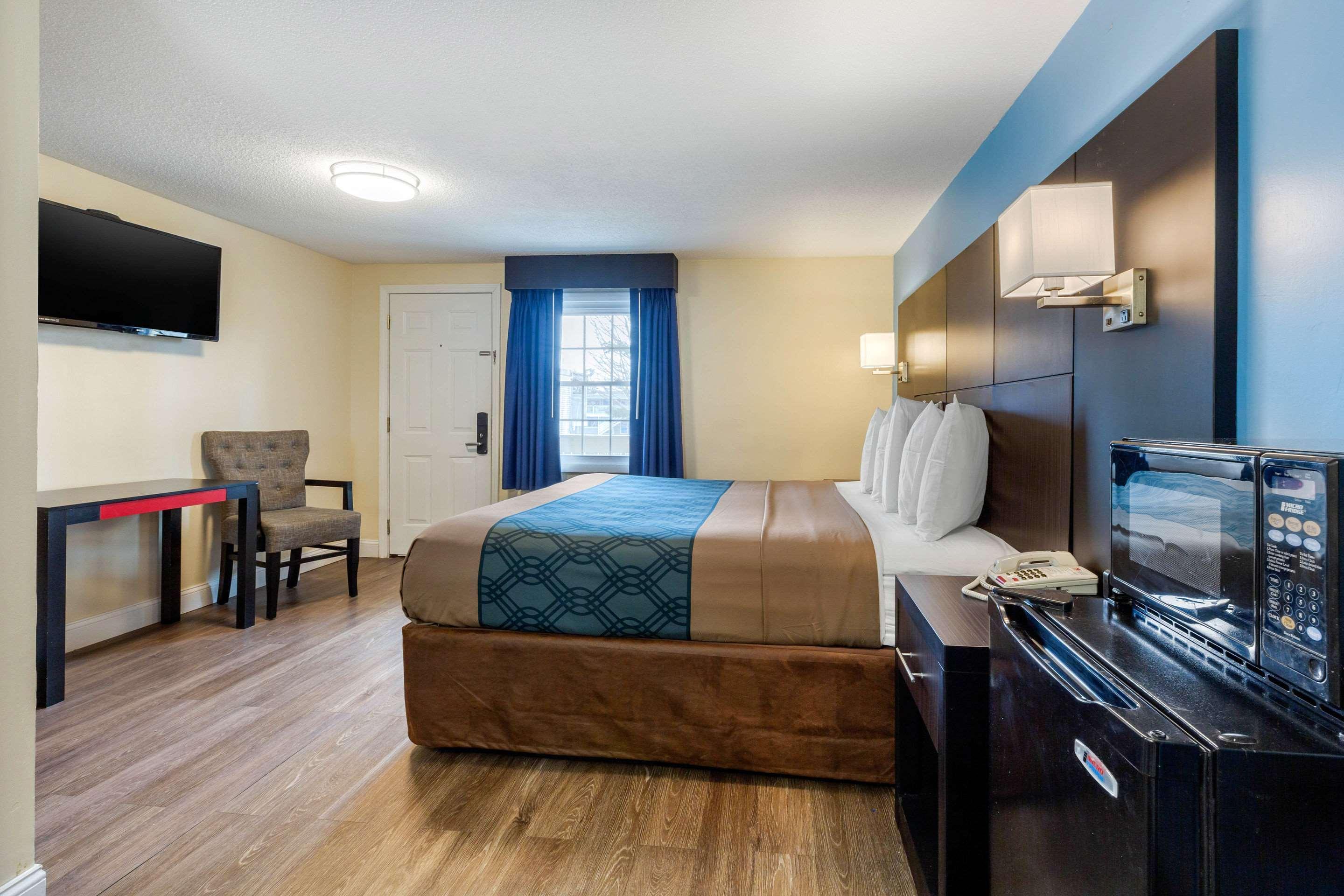 Econo Lodge By Choice - Cape Cod West Yarmouth Exterior foto